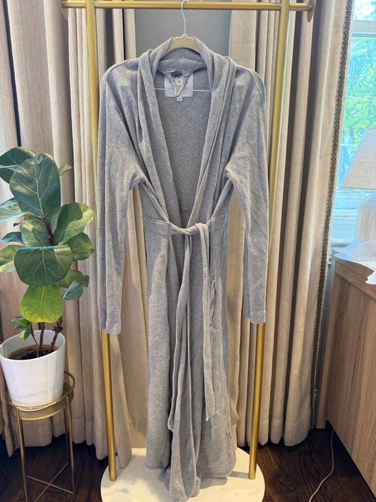 monica + andy Other - NWOT Light Gray Long Waffle Knit Robe with Self-Tie Belt